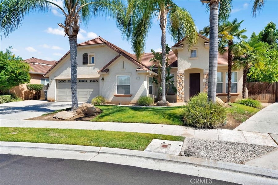 Property photo for 2579 Warner Avenue, Clovis, CA