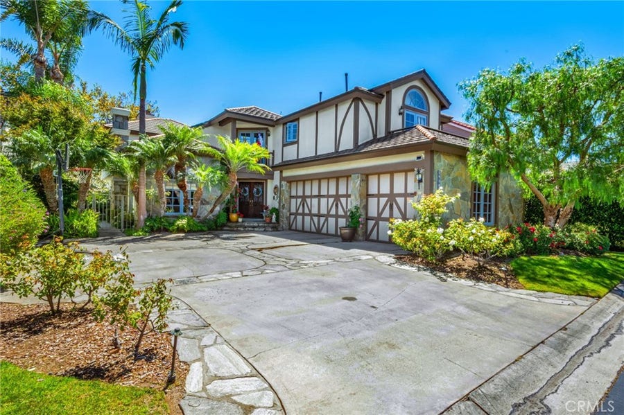 Property photo for 19381 Woodlands Dr, Huntington Beach, CA