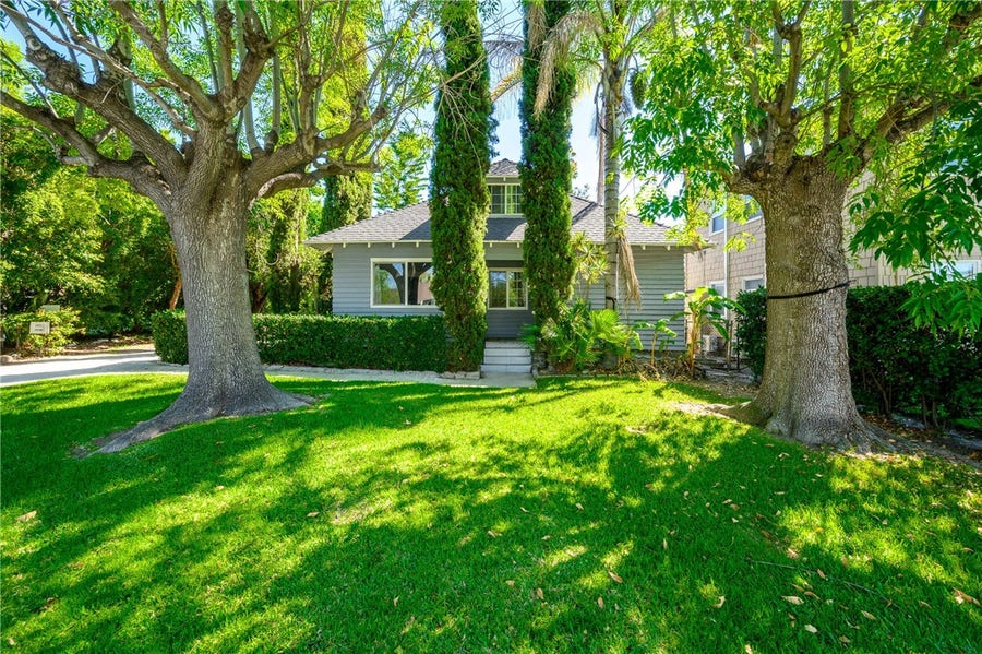 Property photo for 892 S Marengo, Pasadena, CA
