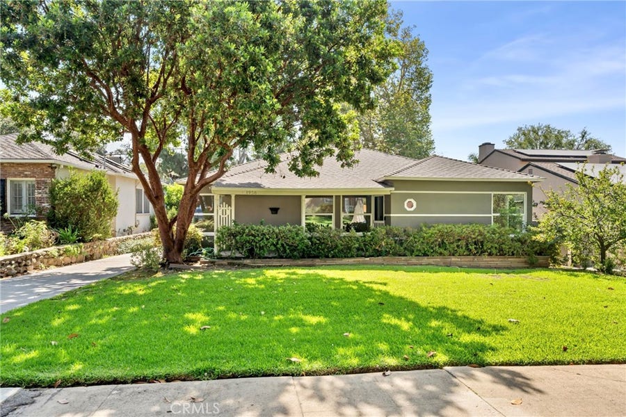 Property photo for 1956 N Roosevelt, Altadena, CA