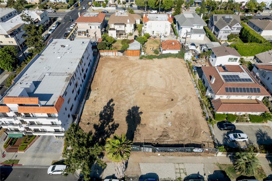 Property photo for 408 S Oxford, Los Angeles, CA