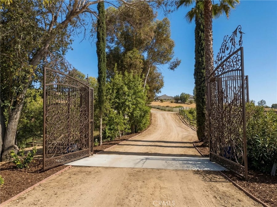Property photo for 39850 Kapalua Way, Temecula, CA
