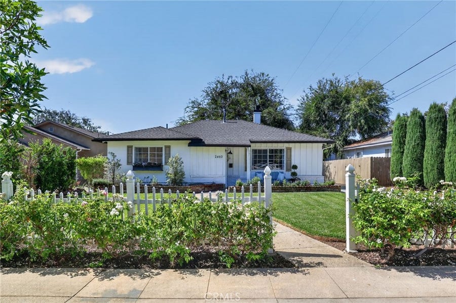 Property photo for 2482 New York Dr, Altadena, CA