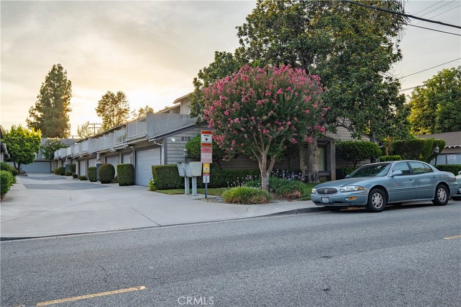 Property photo for 615 Monterey, #E, Monrovia, CA