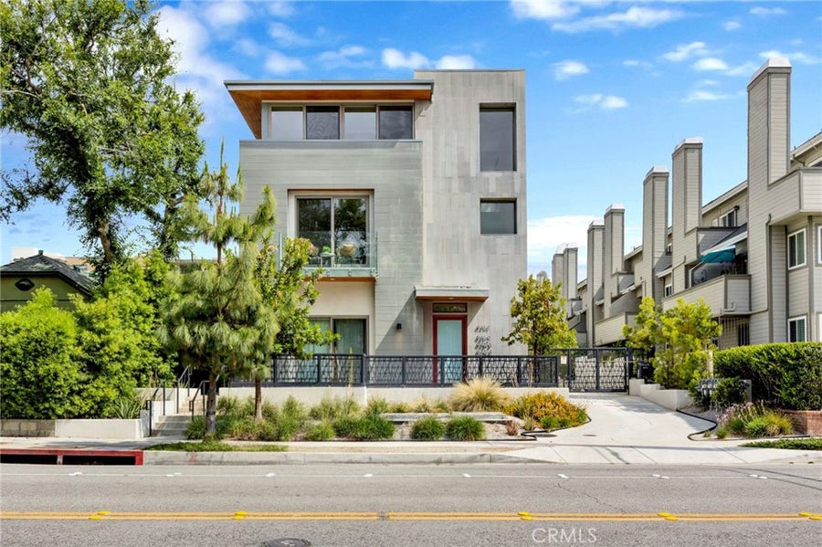 Property photo for 943 E California Boulevard, #2, Pasadena, CA