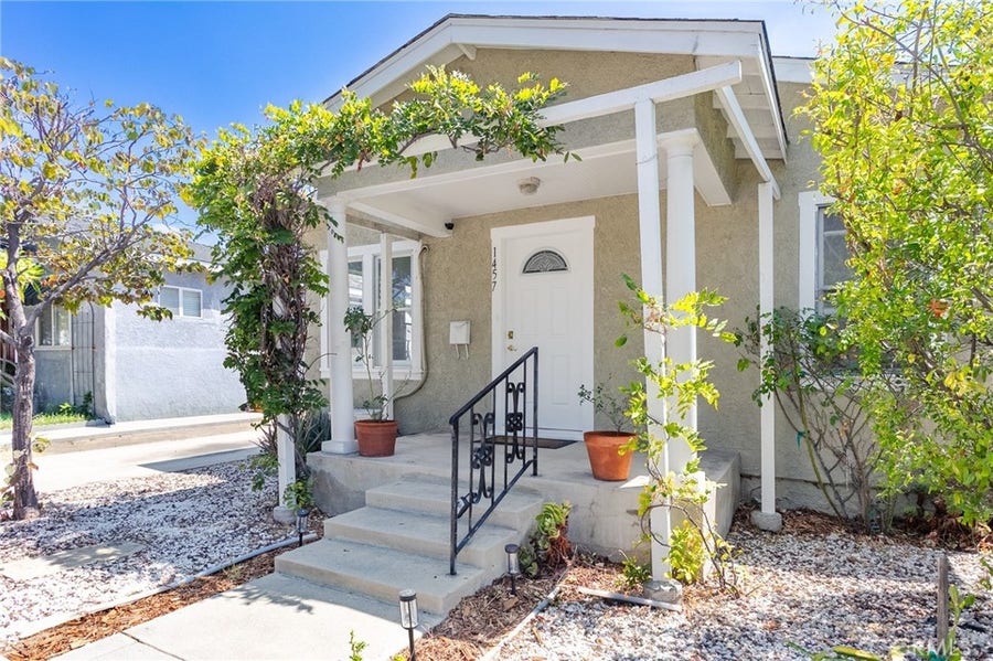 Property photo for 1457 E California, Glendale, CA