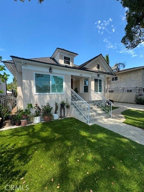 Property photo for 717 E 27th, Los Angeles, CA