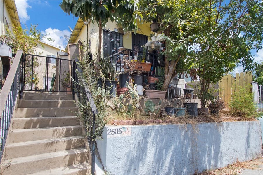 Property photo for 2505 Chelsea, Los Angeles, CA