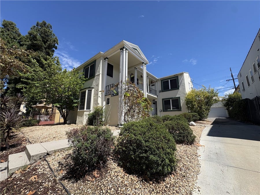Property photo for 116 S Kenmore, Los Angeles, CA