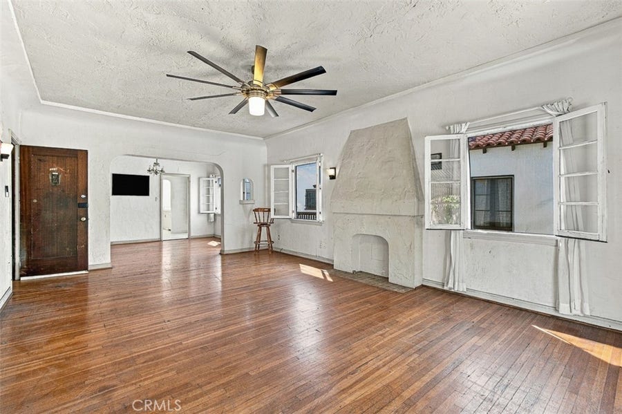 Property photo for 1118 S Sycamore, Los Angeles, CA