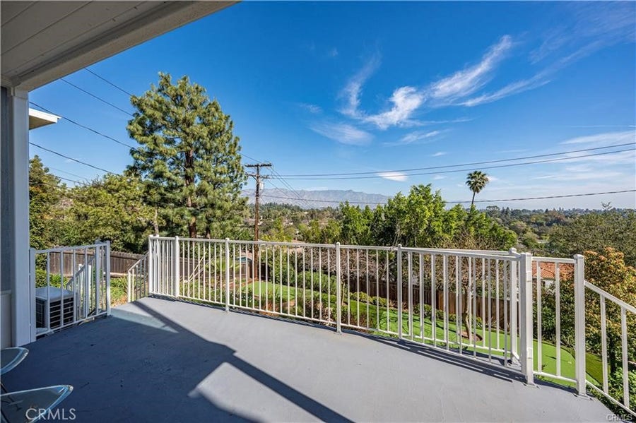 Property photo for 332 Anita Dr, Pasadena, CA