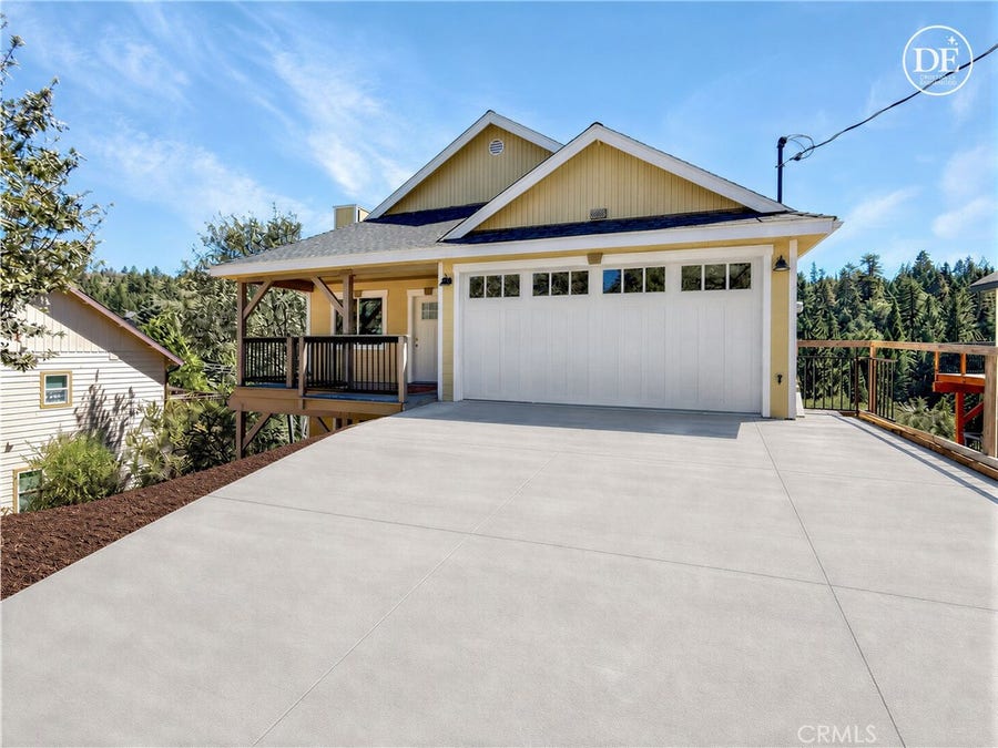 Property photo for 26885 Modoc Lane, Lake Arrowhead, CA