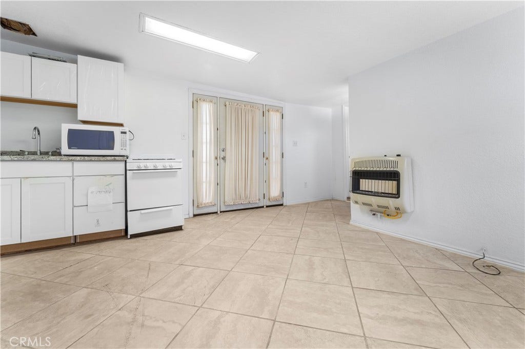 1232 E Elizabeth, Barstow, CA 92311 Unit C-Interior Entrance Kitchen Heater