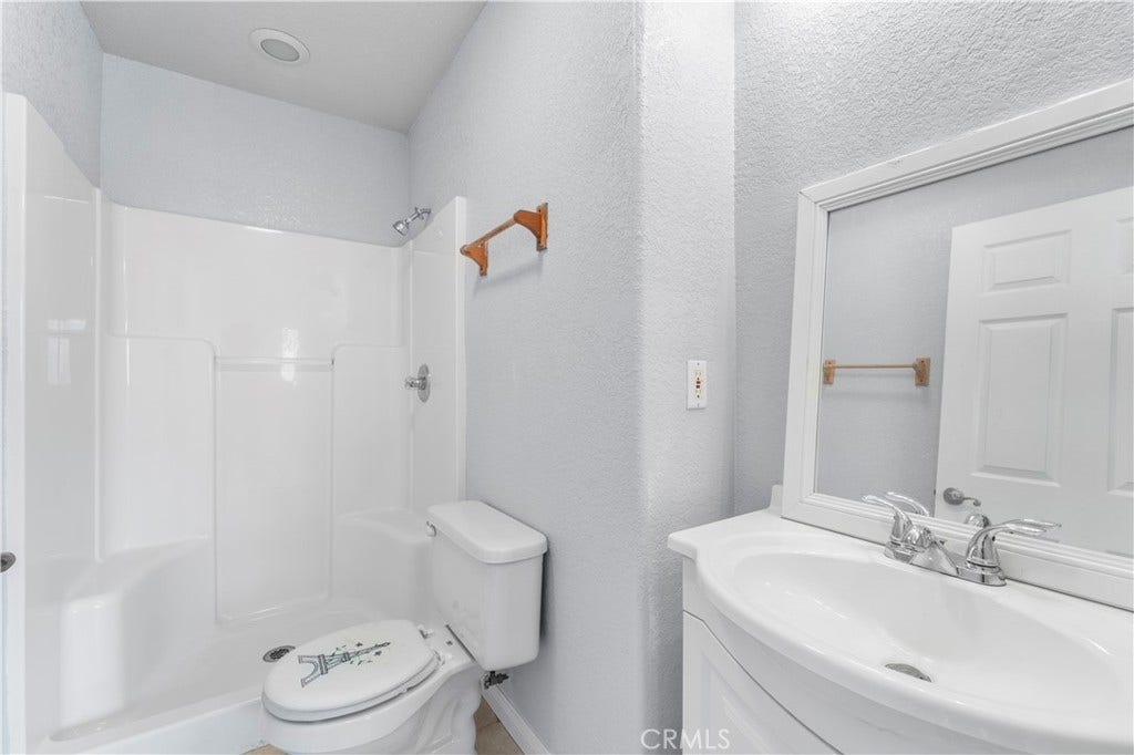 1232 E Elizabeth, Barstow, CA 92311 Unit C-Bathroom