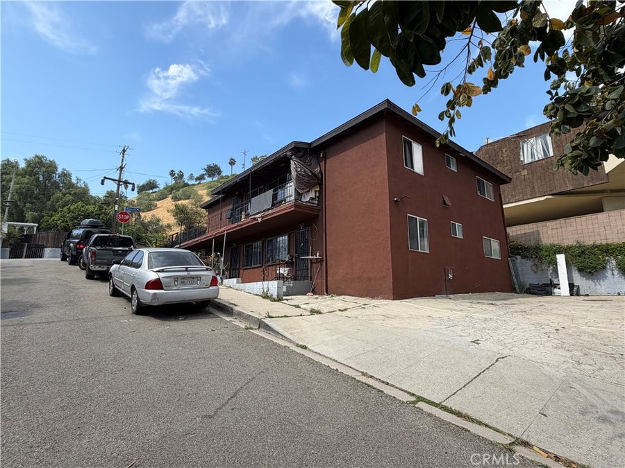 Property photo for 1495 stadium way, Los Angeles, CA