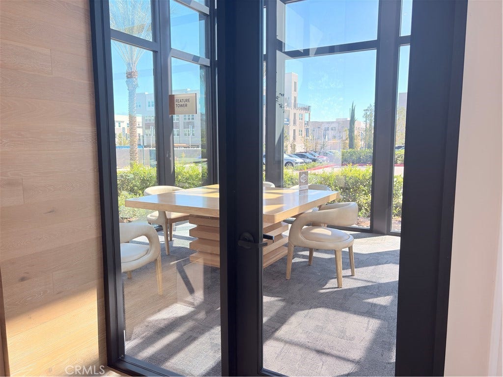 348 Plume Way, Montebello, CA 90640 Meeting room