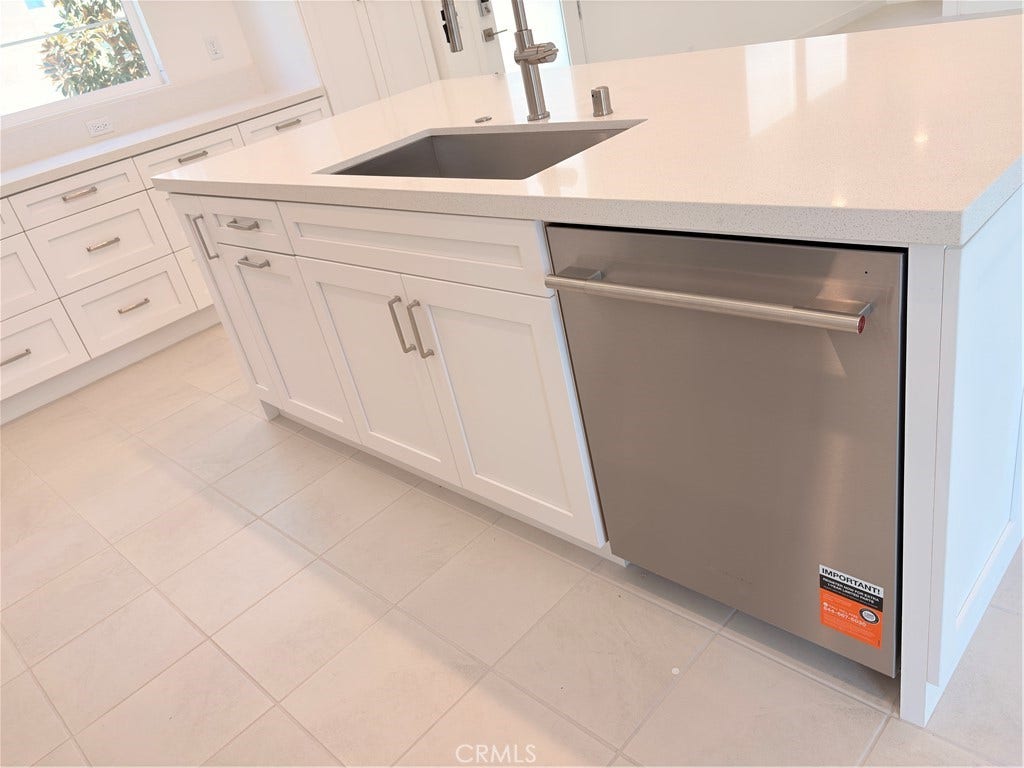 348 Plume Way, Montebello, CA 90640 Stainless steel dishwasher