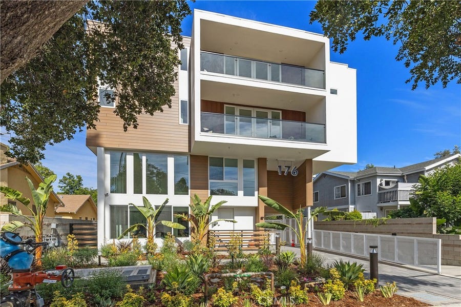 Property photo for 176 N Catalina Avenue, #403, Pasadena, CA
