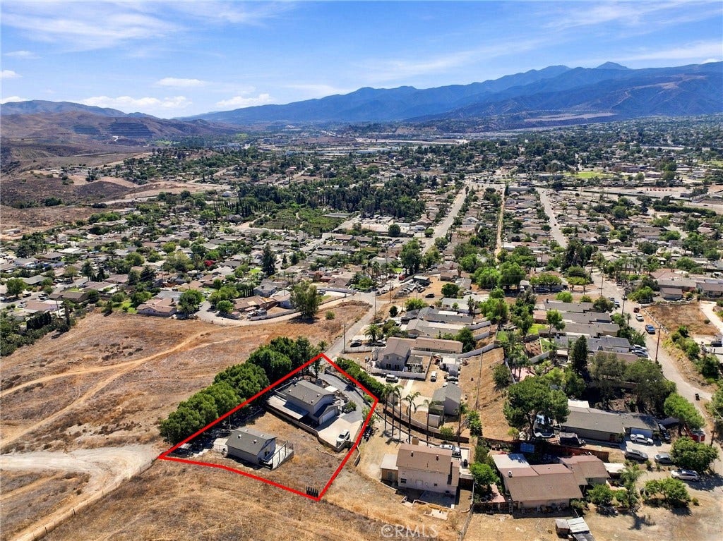 19015 Envoy, Corona, CA 92881