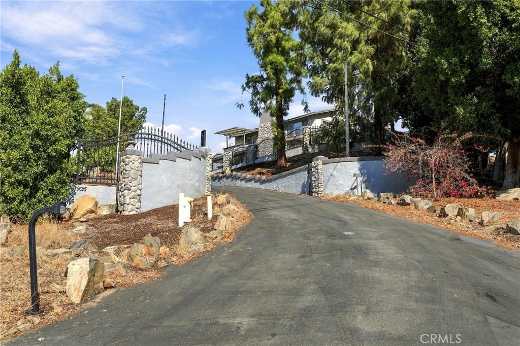 19015 Envoy, Corona, CA 92881