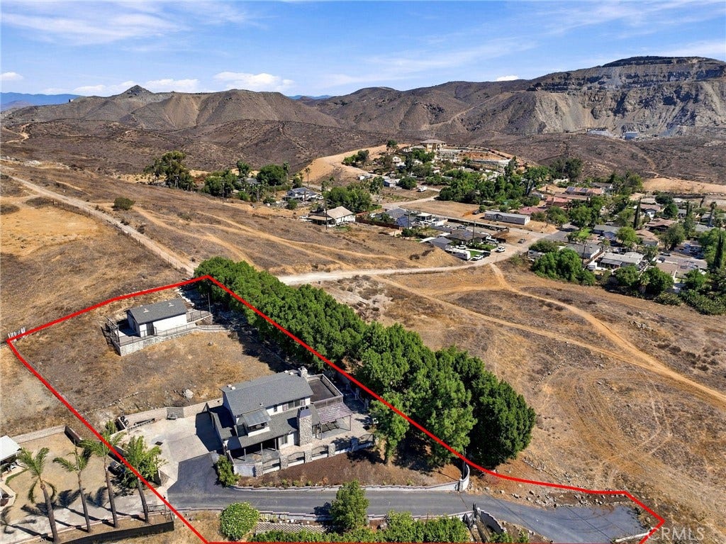 19015 Envoy, Corona, CA 92881
