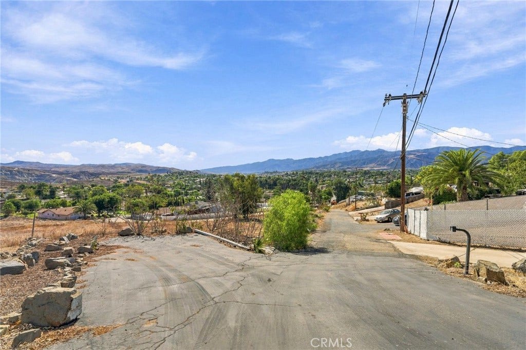 19015 Envoy, Corona, CA 92881