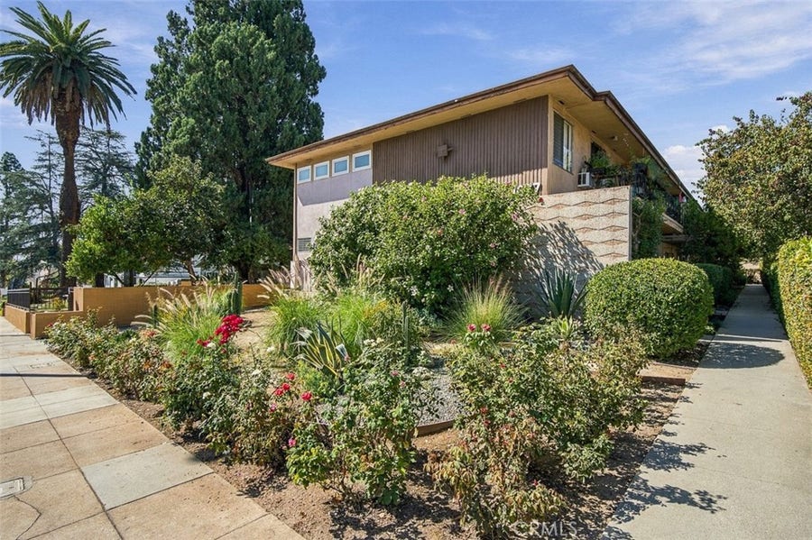 Property photo for 1677 N Lake, Pasadena, CA