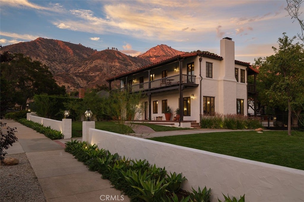 2098 Roosevelt, Altadena, CA 91001