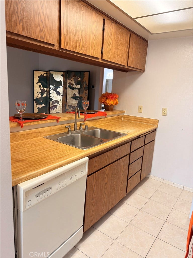 5465 Bohlig, #115, Los Angeles, CA 90032 Kitchen