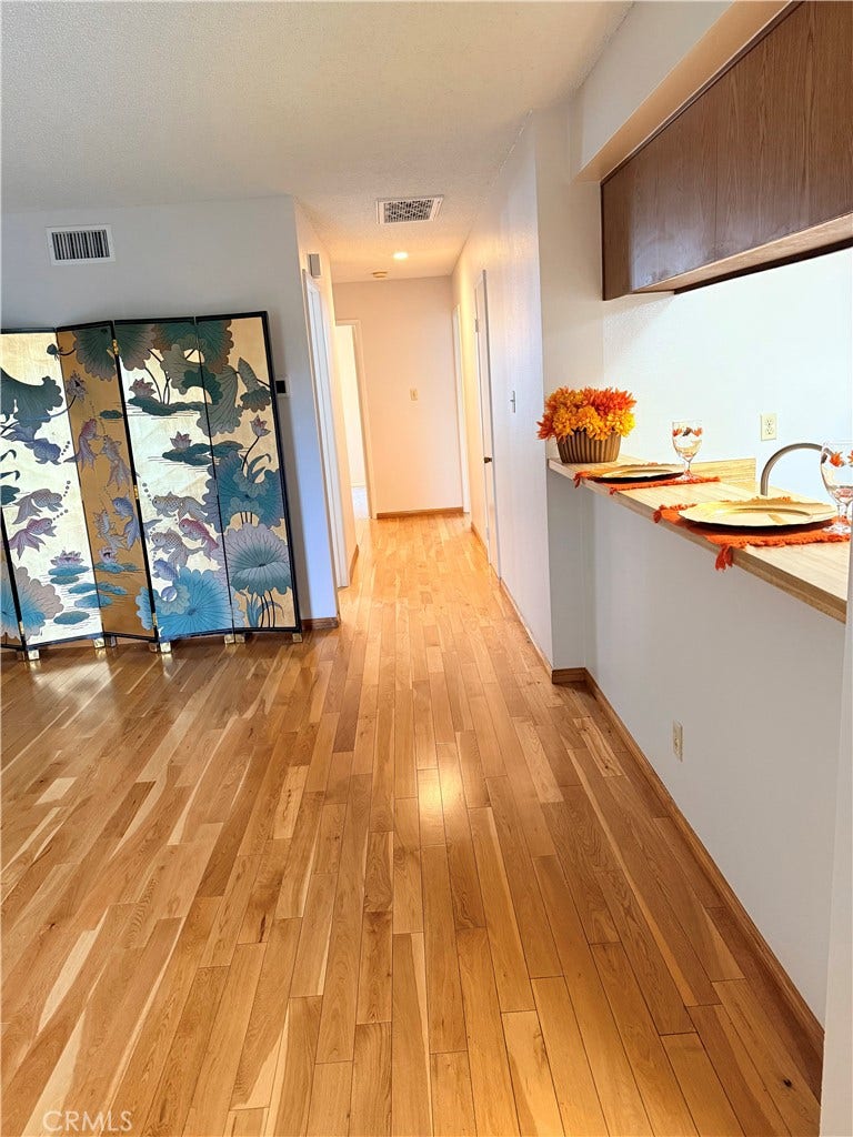 5465 Bohlig, #115, Los Angeles, CA 90032 Hallway to bedrooms