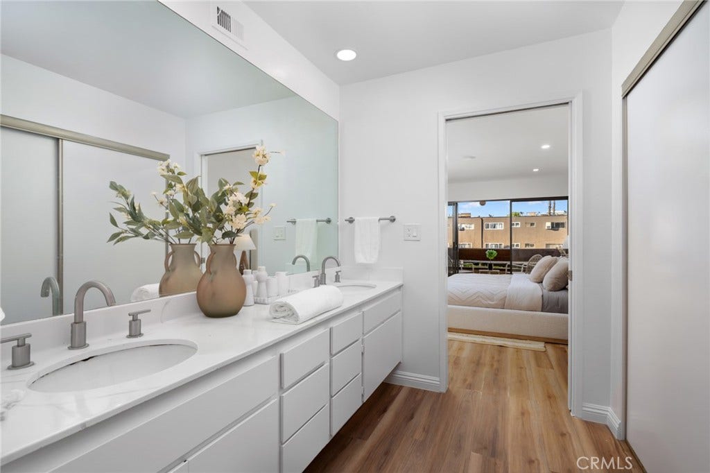 300 S Reno Street, #303, Los Angeles, CA 90057