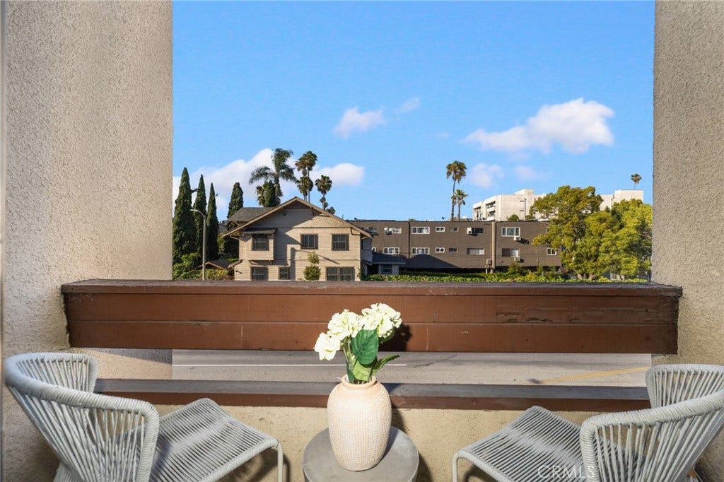 300 S Reno Street, #303, Los Angeles, CA 90057
