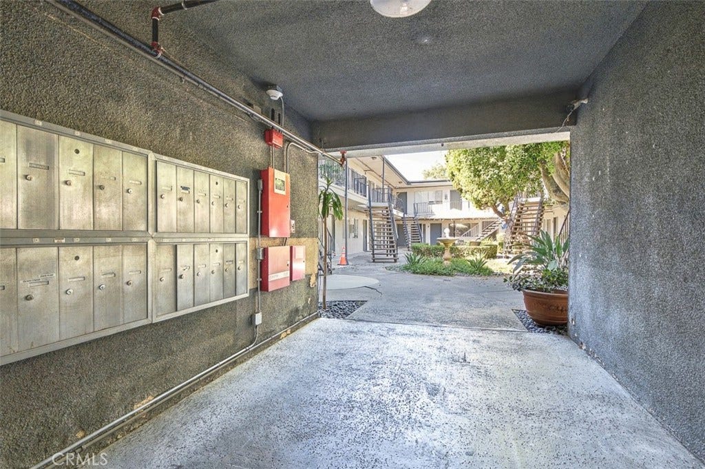 435 N Euclid, Pasadena, CA 91101