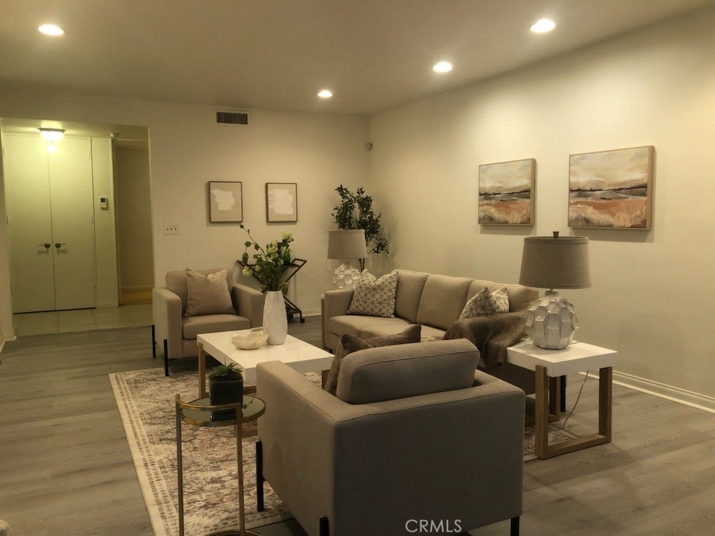 380 S Orange Grove Bl, #8, Pasadena, CA 91105 380 S Orange Grove Bl, #8, Pasadena, CA 91105