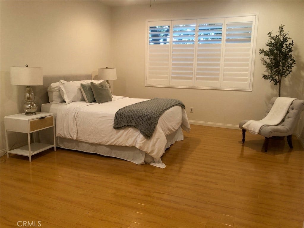380 S Orange Grove Bl, #8, Pasadena, CA 91105 380 S Orange Grove Bl, #8, Pasadena, CA 91105