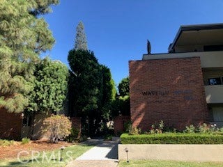 380 S Orange Grove Bl, #8, Pasadena, CA 91105 Main entrance.