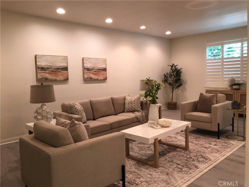 380 S Orange Grove Bl, #8, Pasadena, CA 91105 380 S Orange Grove Bl, #8, Pasadena, CA 91105