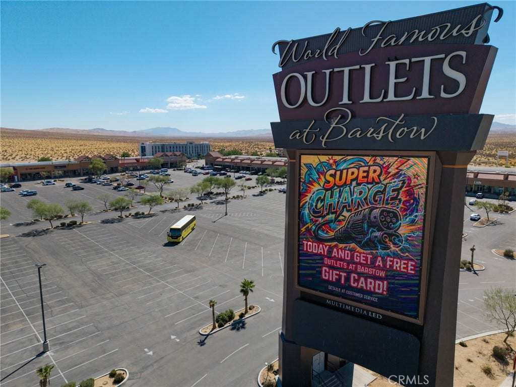 35225 Cedar Road, Barstow, CA 92311 Nearby outlets