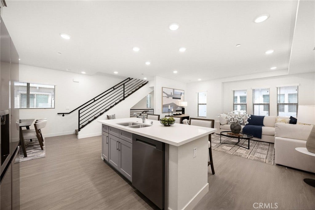 2461 1st Avenue, La Verne, CA 91750 2461 1st Avenue, La Verne, CA 91750