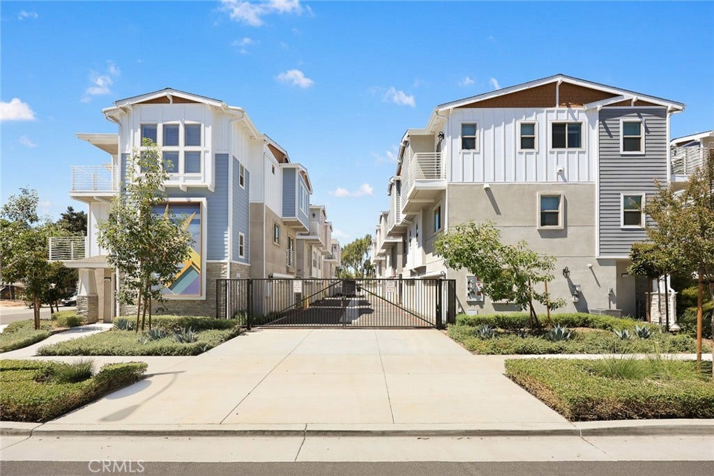 2461 1st Avenue, La Verne, CA 91750 2461 1st Avenue, La Verne, CA 91750