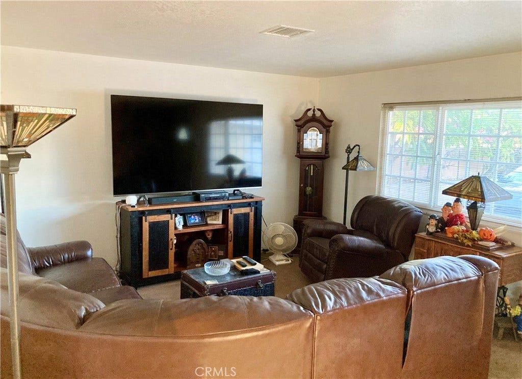 1273 Elsinor Avenue, Ventura, CA 93004 Living Room towards Front Window