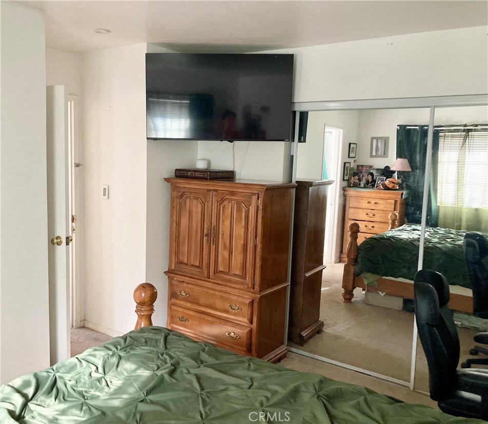 1273 Elsinor Avenue, Ventura, CA 93004 Primary Bedroom view toward hallway