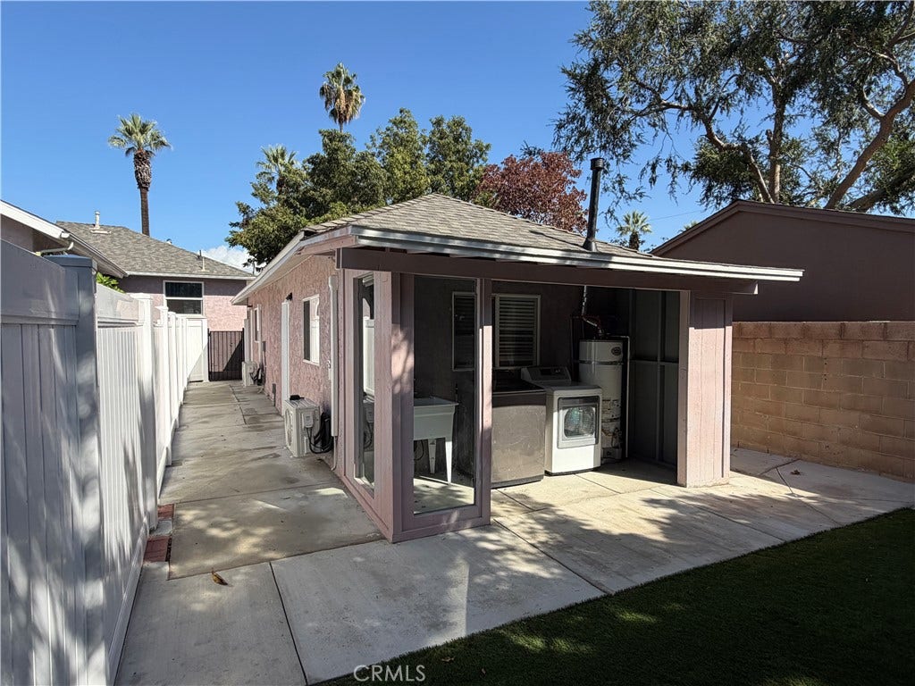 204 E I Street, Ontario, CA 91764 204 E I Street, Ontario, CA 91764