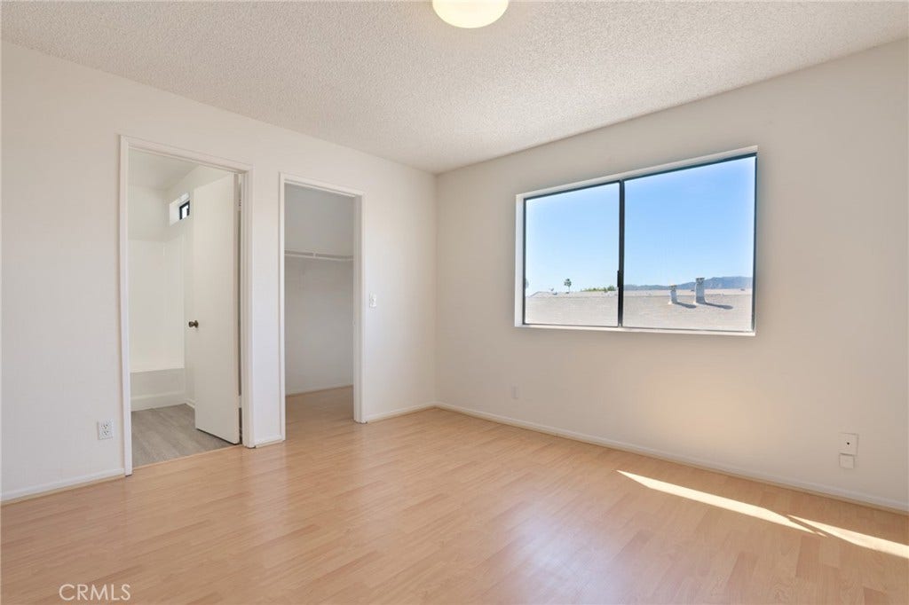 814 E Windsor Road, #208, Glendale, CA 91205 814 E Windsor Road, #208, Glendale, CA 91205