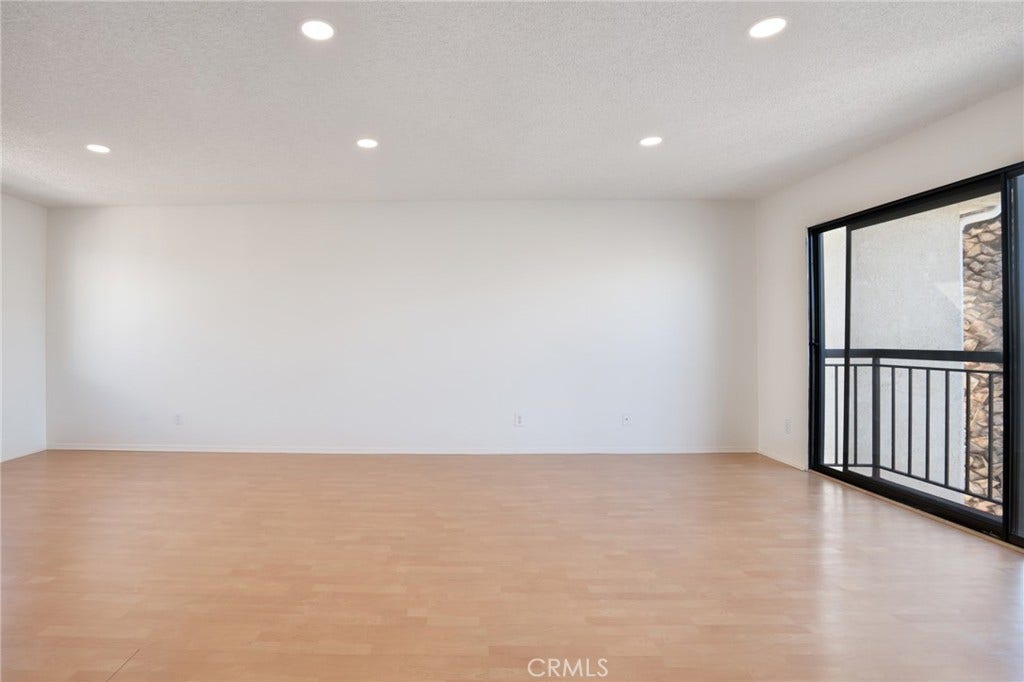 814 E Windsor Road, #208, Glendale, CA 91205 814 E Windsor Road, #208, Glendale, CA 91205
