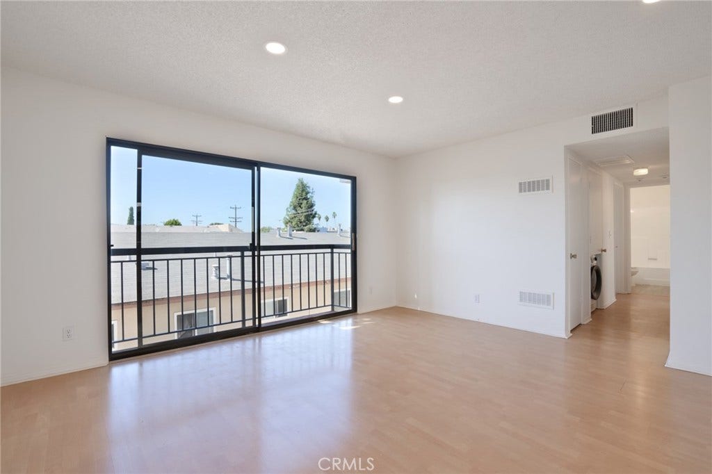 814 E Windsor Road, #208, Glendale, CA 91205 814 E Windsor Road, #208, Glendale, CA 91205