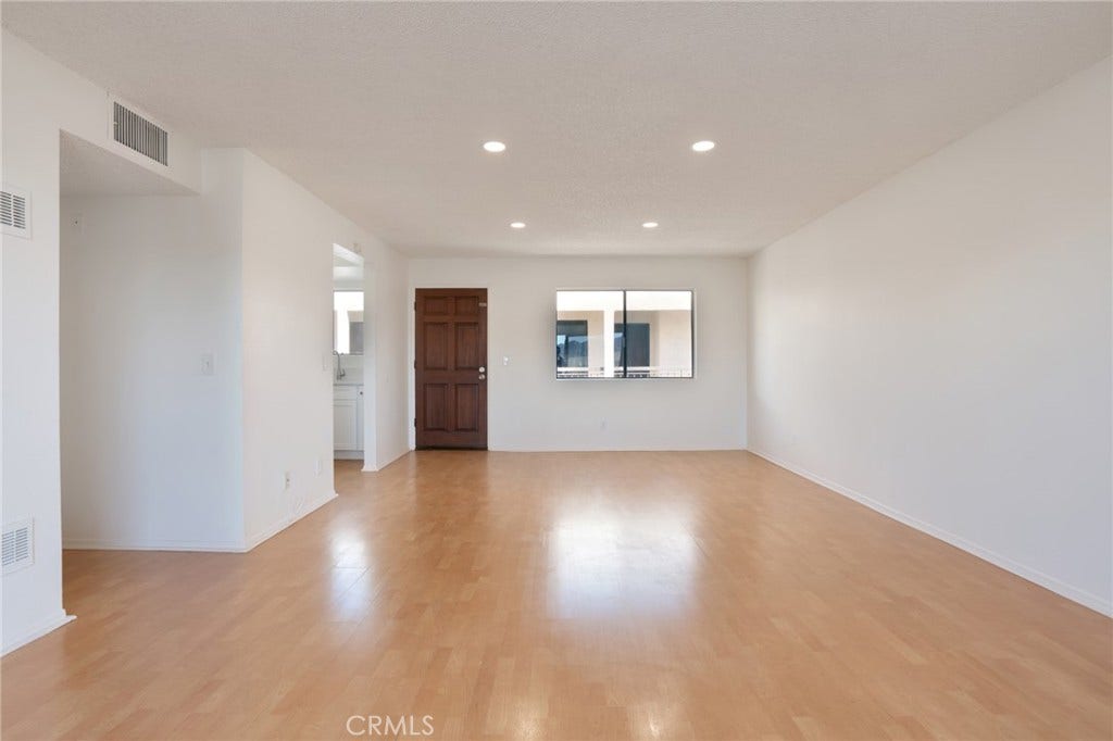 814 E Windsor Road, #208, Glendale, CA 91205 814 E Windsor Road, #208, Glendale, CA 91205