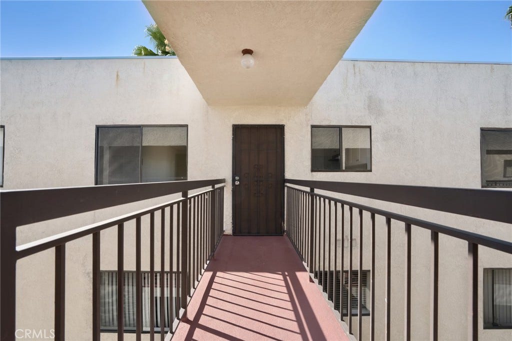 814 E Windsor Road, #208, Glendale, CA 91205 814 E Windsor Road, #208, Glendale, CA 91205
