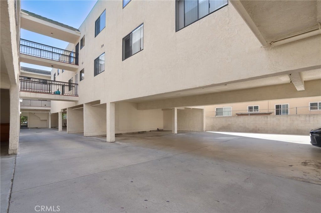 814 E Windsor Road, #208, Glendale, CA 91205 814 E Windsor Road, #208, Glendale, CA 91205