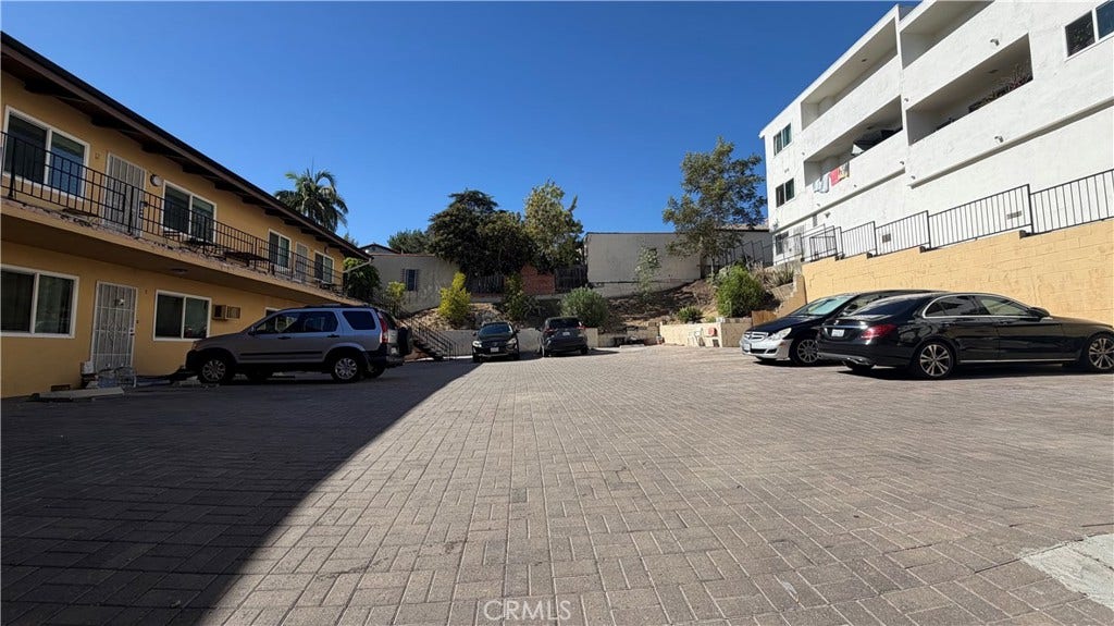 901 Kodak Drive, #1, Los Angeles, CA 90026 901 Kodak Drive, #1, Los Angeles, CA 90026